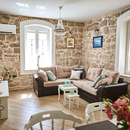 Apartment Vintage Kaštela Zewnętrze zdjęcie